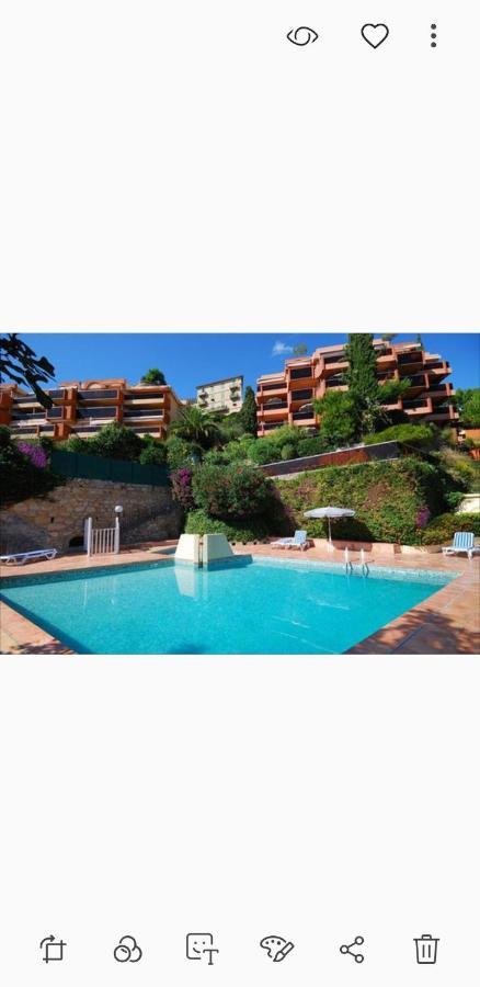 Residence "Le Golfe Bleu" Roquebrune-Cap-Martin Bagian luar foto