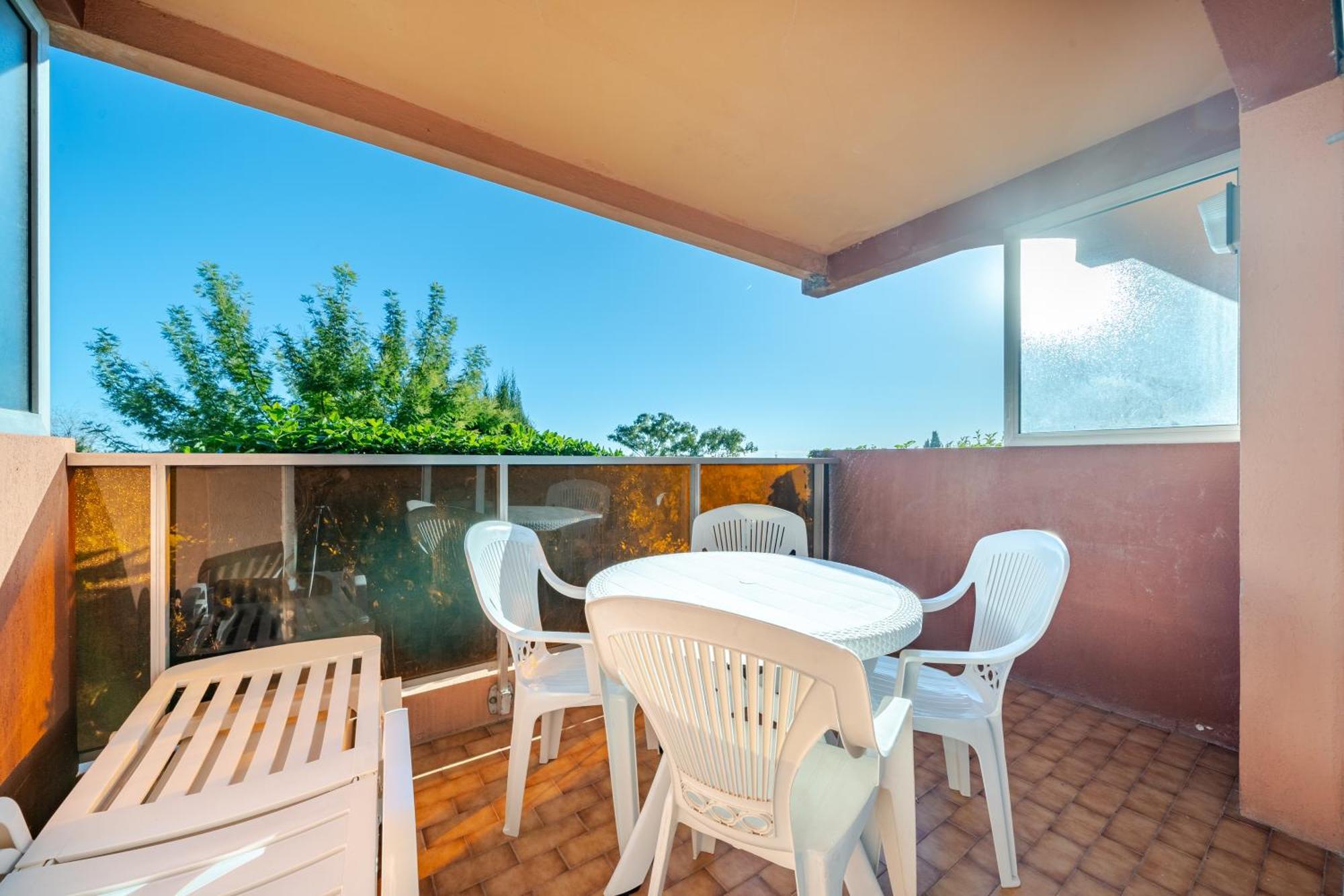 Residence "Le Golfe Bleu" Roquebrune-Cap-Martin Bagian luar foto