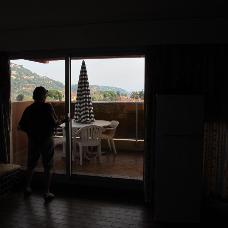 Residence "Le Golfe Bleu" Roquebrune-Cap-Martin Bagian luar foto